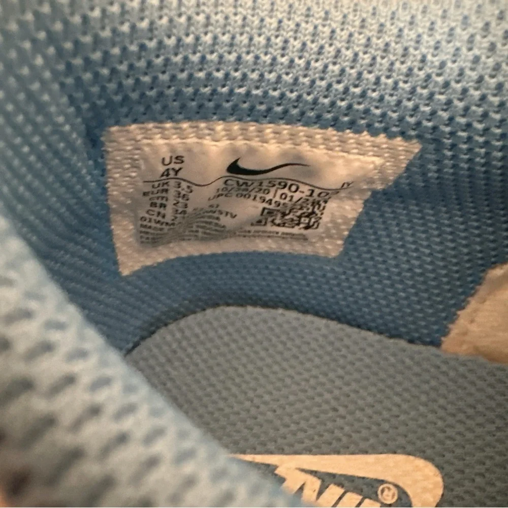 Nike UNC Carolina Blue Dunk Low Size 4